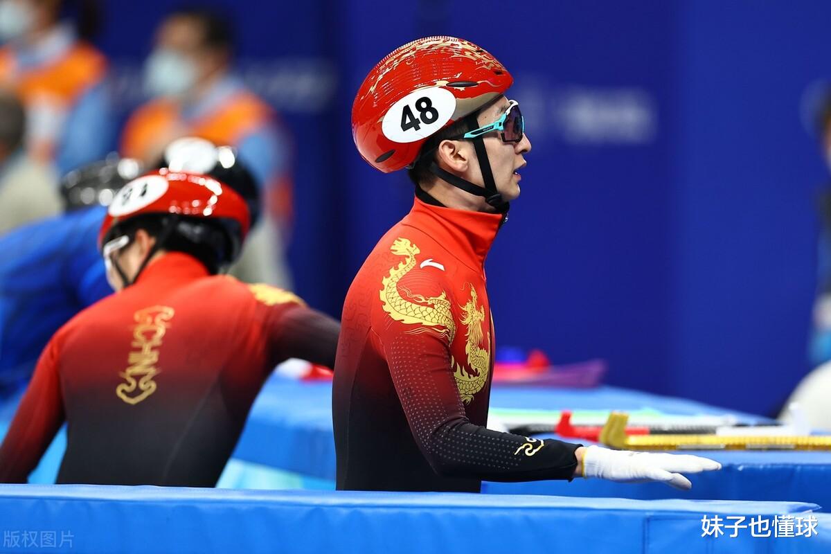 王濛|孙龙失误,中国男队丢金,演播厅长达20秒沉默,王濛怒批