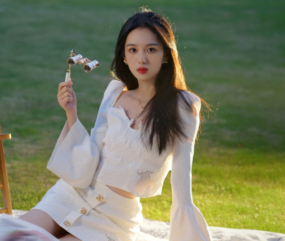 檀健次|《很想很想你》氛围感路透！周也气质出挑，檀健次侧颜梦回沈翊！