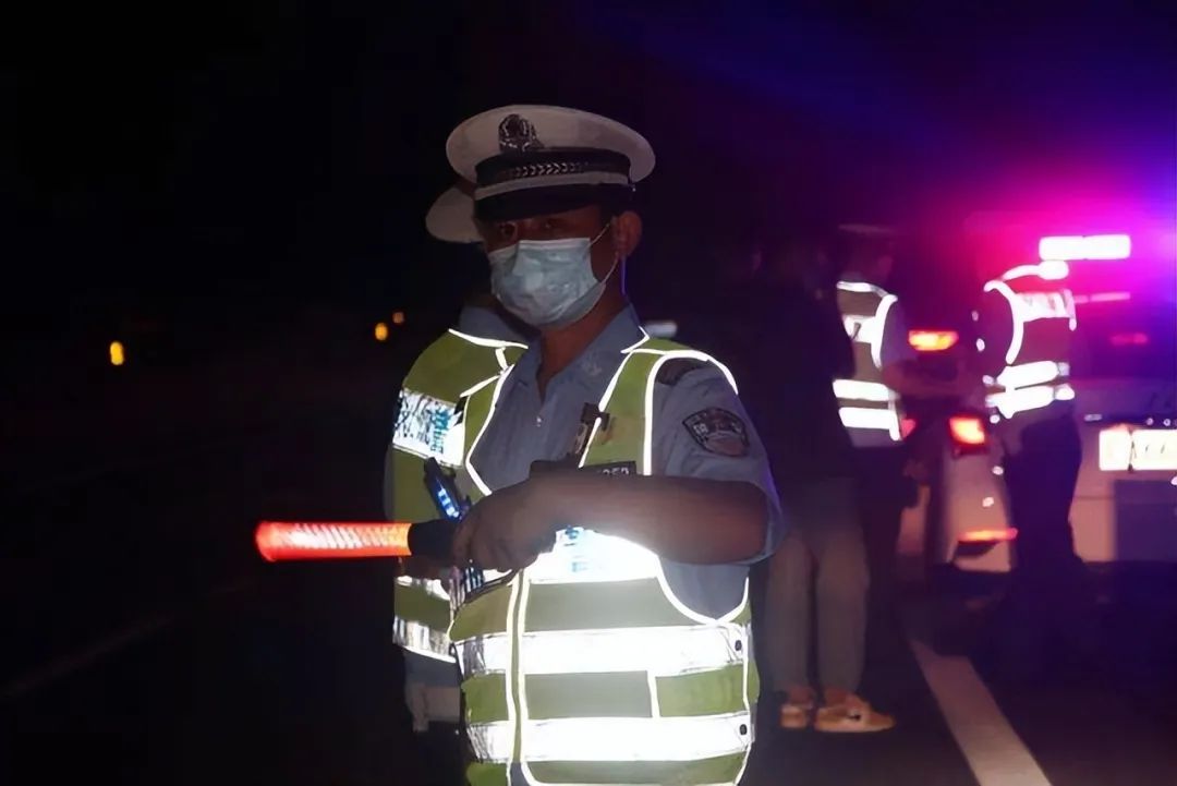 交警为什么越来越少查驾驶证了!交通部:新型查车方式出现!