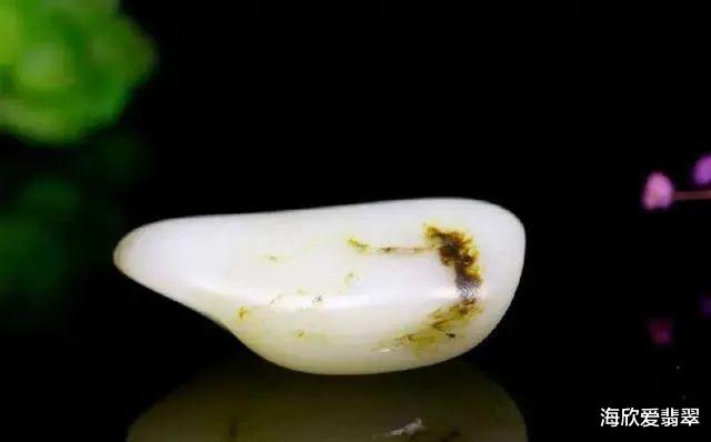 玉髓|为什么很多和田玉籽料原石比成品贵，独籽比切料贵？