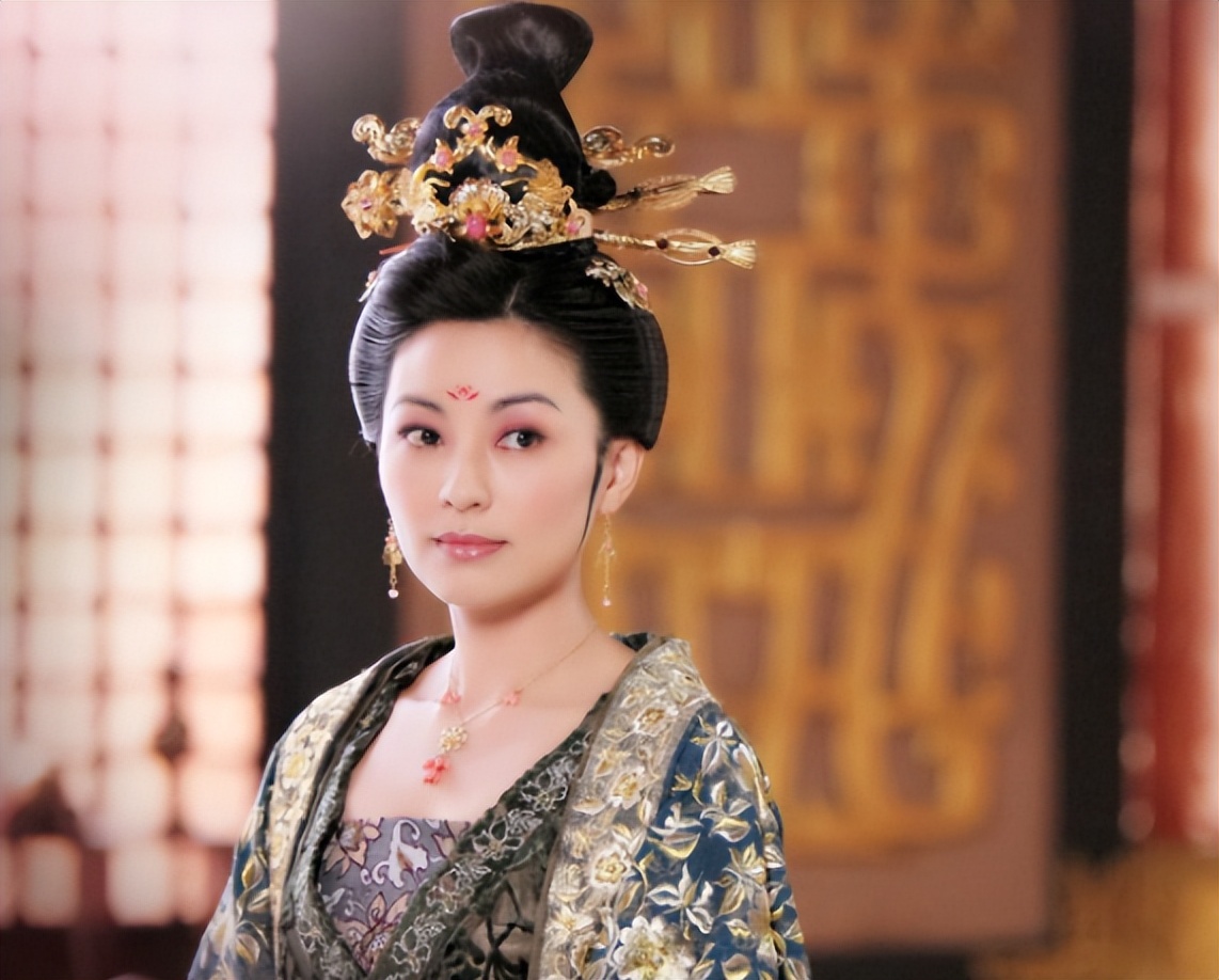 陈少霞|红得快、凉得也快，这五位“风光不再”的女星真是太可惜了