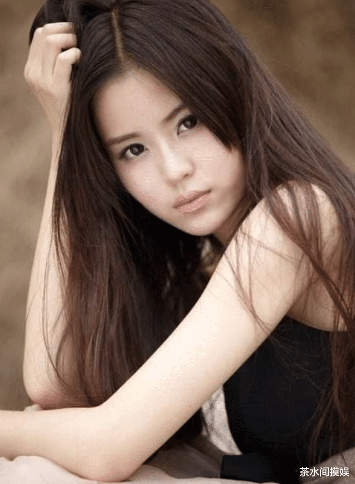 校花|娱乐圈红过的校花遍地跑,有人离婚,有人变笑话,混出头的没几个