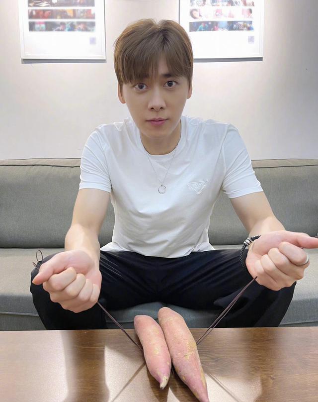 李易峰|李易峰嫖娼细节:出手阔绰、约会交易地点遍布各地,法制报评后果