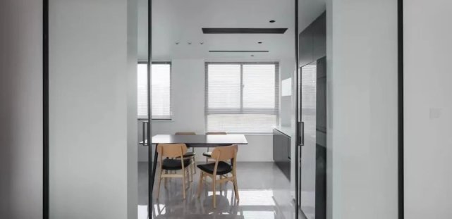 收纳美观两不误!114㎡四口之家,她家木柜暗藏这些玄机!