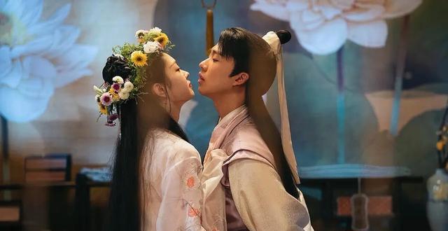 袁冰妍|《祝卿好》官宣，袁冰妍虎狼追爱郑业成，剧情甜宠又爆笑