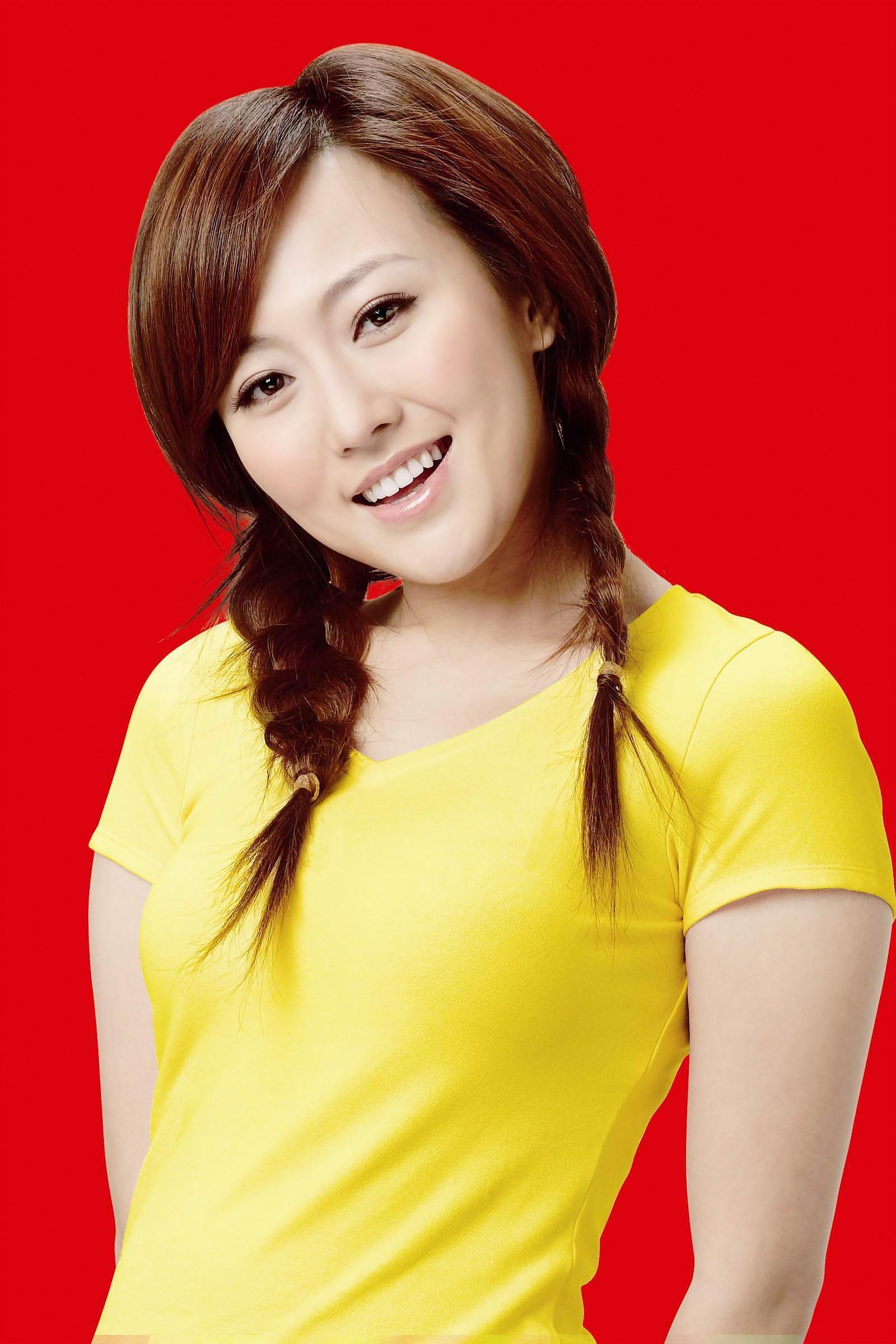 潘阳|潘长江晚节不保,他那嫁给10亿富豪的女儿潘阳,现在过得如何?