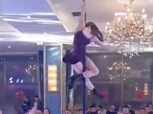 河北婚礼1段女子“不雅”视频全网疯传:低俗成瘾,正在蔓延