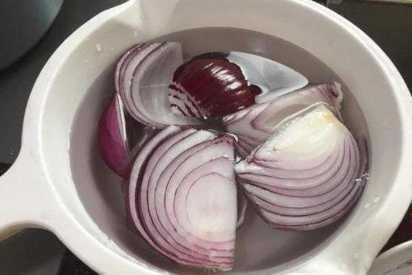 |高血脂患者不能吃肉？它才是最该忌口的，不想堵住血管，最好少吃