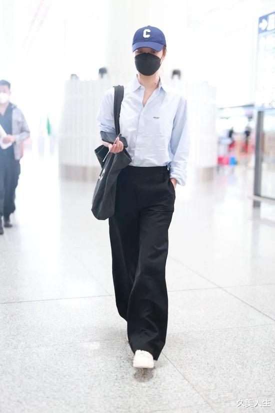 可儿与希尔顿“大小姐”同框,表姐这是跟谁表白呢?