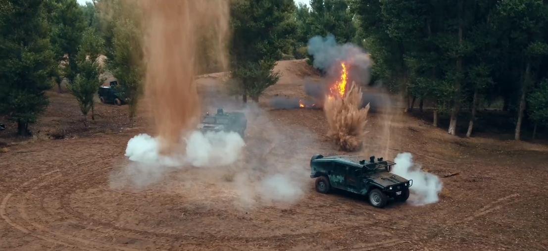 英雄岁月之王牌部队|《王牌部队》正火时，央视悄悄定档一部军旅剧，烽火连天高燃预警