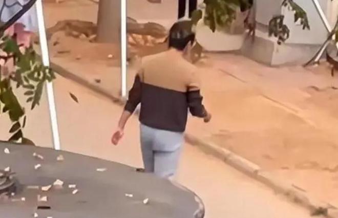 |“为爱冲锋的勇士”事件反转，女主成为网红，改换签名自证清白