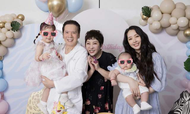 向太|63岁向太罕晒年轻旧照！甜蜜表白老公向华强，美貌不输儿媳郭碧婷