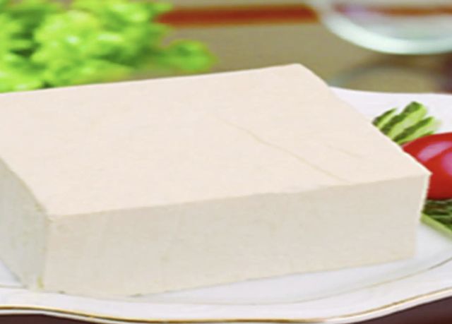 牛奶|高血脂不能吃豆腐？医生：8种降脂食物常吃，血脂或“偷偷”下降