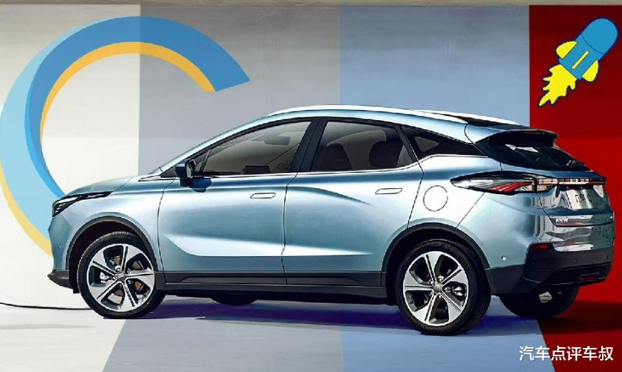 新能源|当新秀遇到黑马，哪吒U Pro对比几何C，谁更适合年轻人？