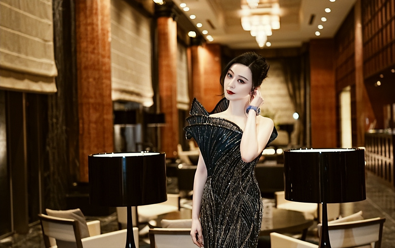 范冰冰|41岁范冰冰「水蛇腰」复出被嫌弃,网友:修成妖怪了