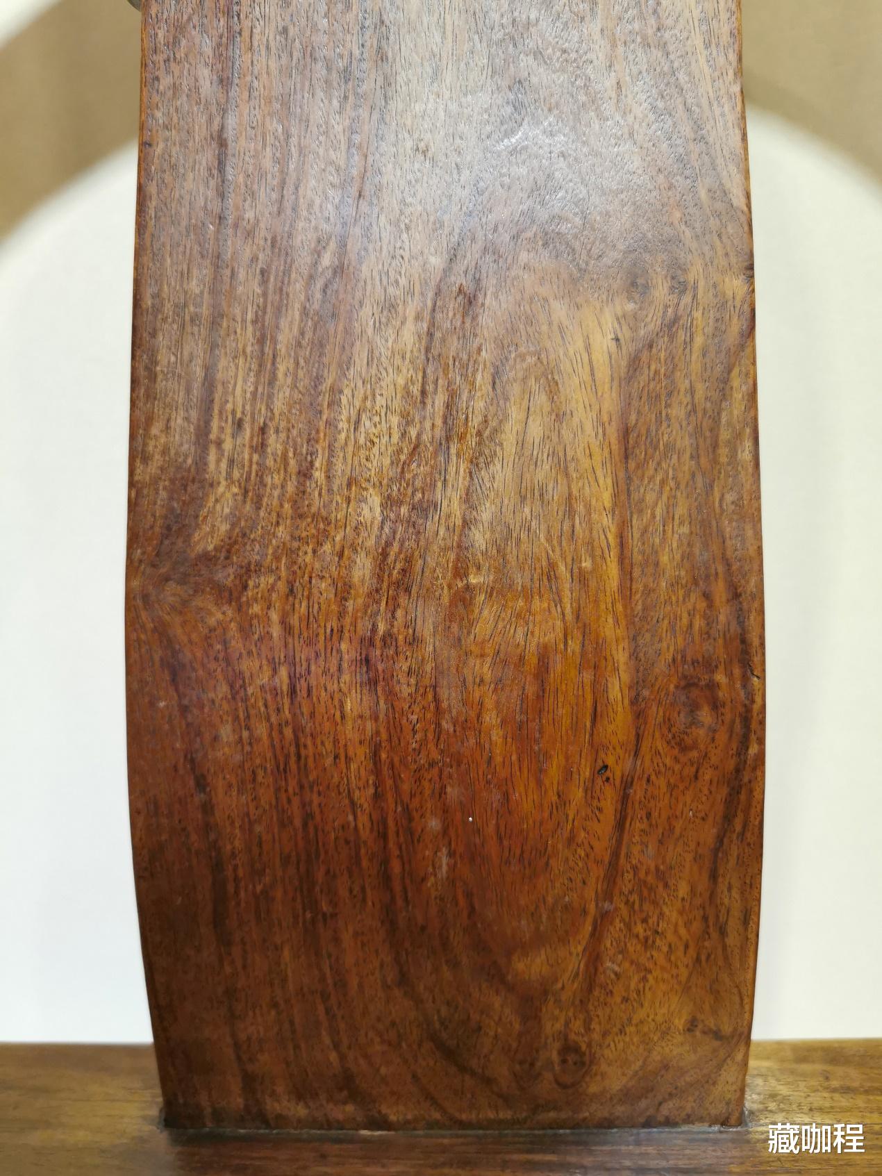 |托角牙子连做，黄花梨圈椅独板靠背不开光