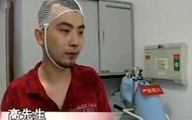 深圳一孕妇与保安打架骂其是看门狗 结果被一脚踹流产