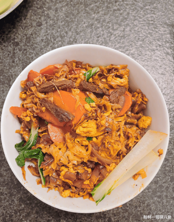 马思纯|微胖身材刚被夸完，马思纯就放飞自我，晒出的晚餐照热量爆棚