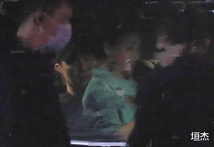 人物设定|演技不行，“立人设”有一套！这七位翻车的明星，留下一地尴尬