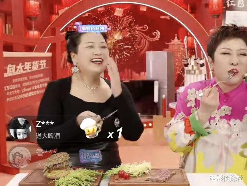 向太|向太道歉后直播状态：脸上笑呵呵，愿意试吃了，努力融入现场氛围