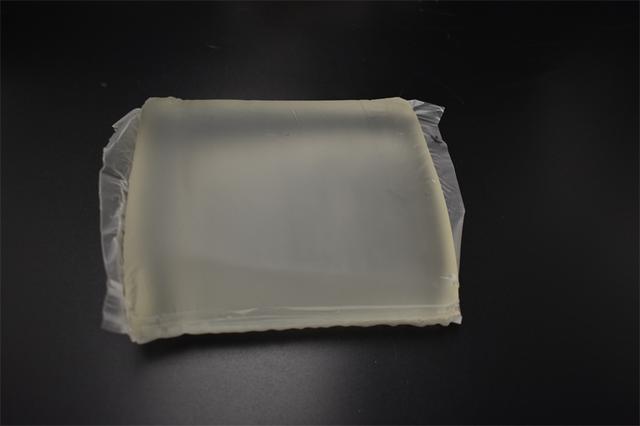 热熔胶到底有何魔力，现在家具封边都选择热熔胶？