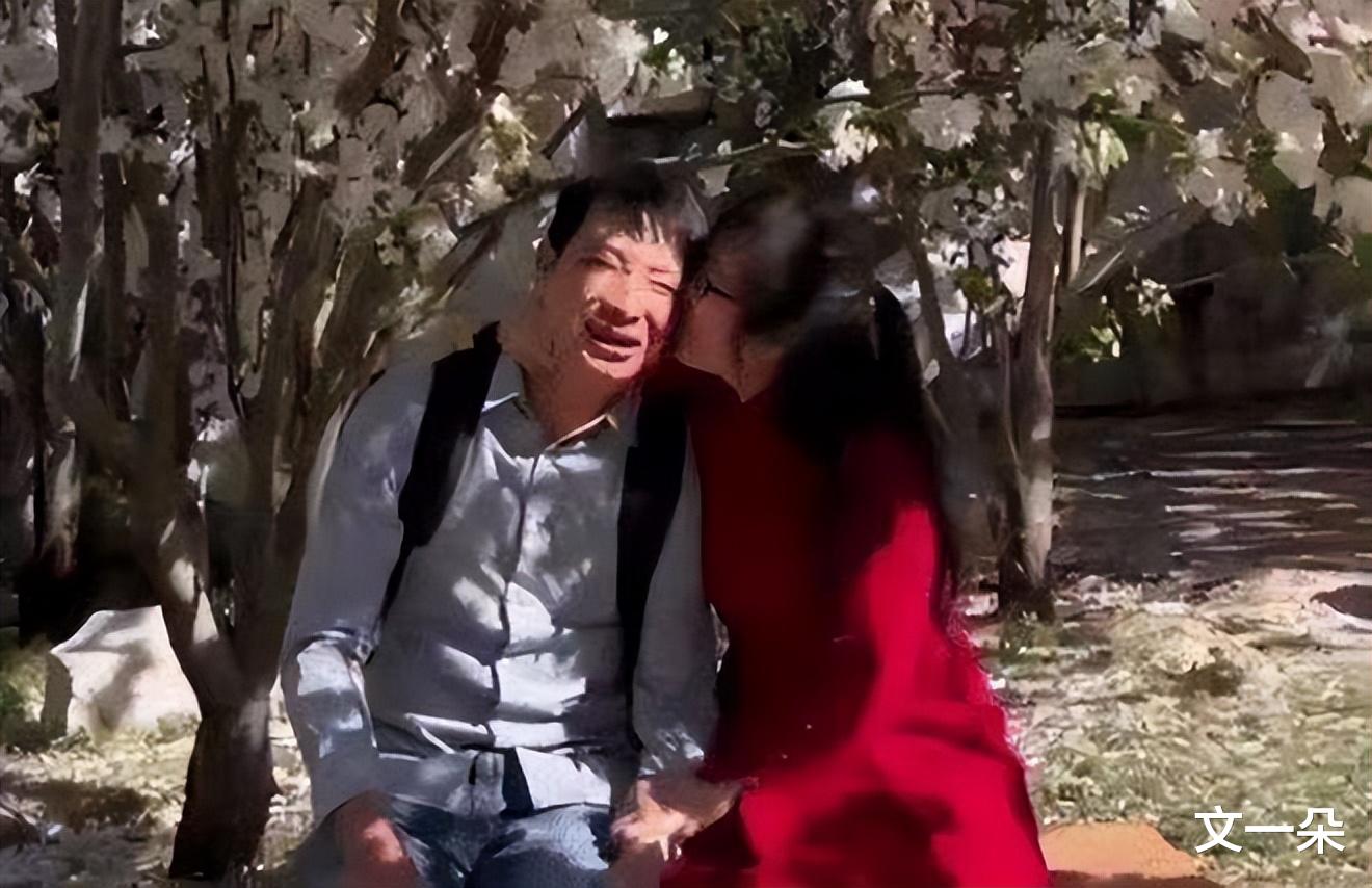 余秀华|余秀华头婚遭嫌弃分房睡,二婚嫁给小14岁鲜肉,她在追求什么?