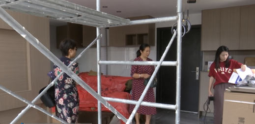 新房迟迟住不上，全屋“定制”变全屋“停滞”，业主：我给了12万！