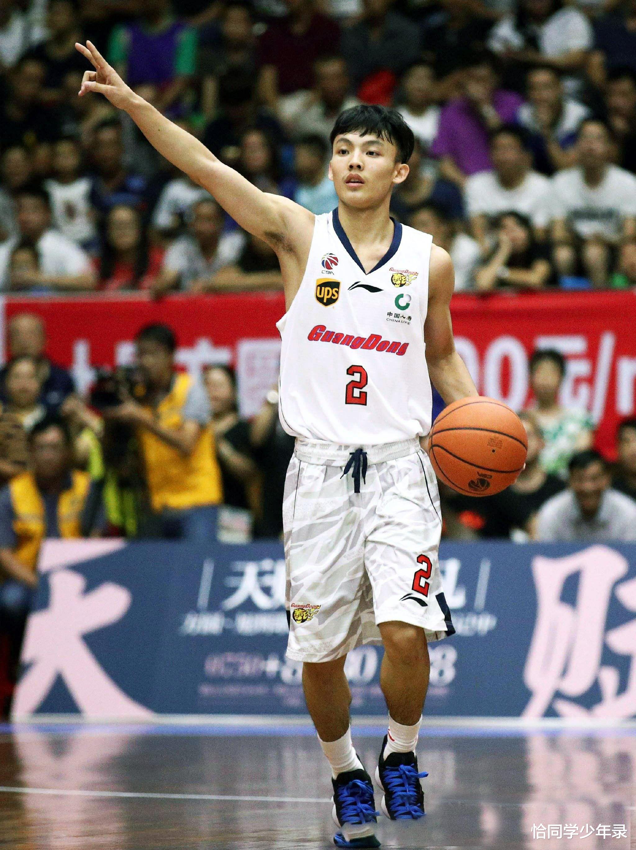 徐杰|\宝藏后卫\徐杰：11岁视球如命，CBA第一位00后冠军!