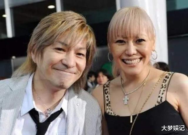 小室哲哉|小室哲哉因恋情毁形象,63岁变样网认不出:以为哪位女星