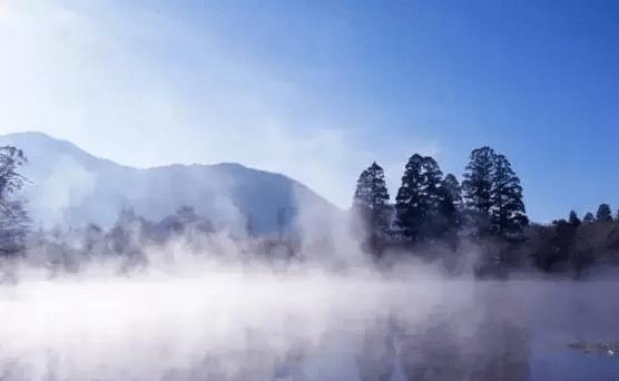 怒江|日本最奇怪的湖，一半是温泉一半是清泉，文人画家的最爱