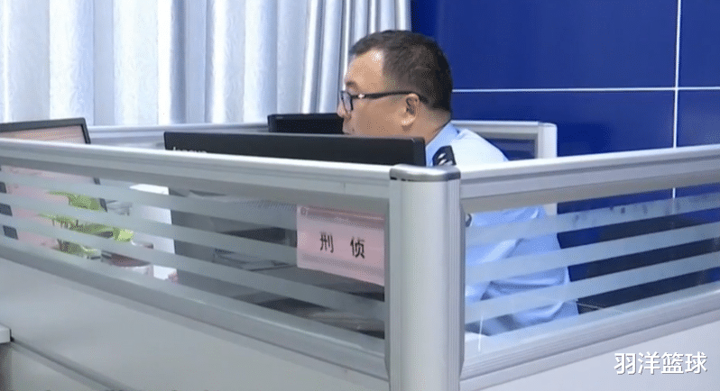 2000年,男子遭6人追砍,素不相识却举刀相向?幕后主使逃亡17年