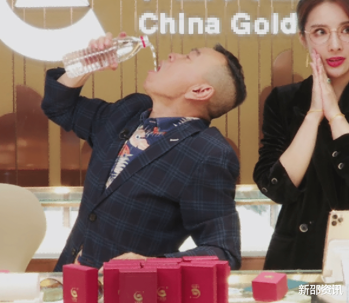 |内娱尽头是直播?转行带货12位明星,有人下跪道歉,有人捐款外逃