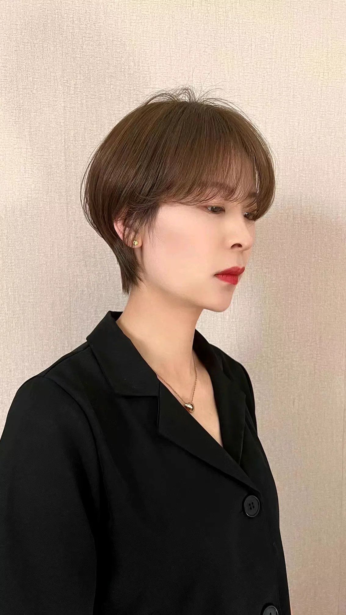 穿衣搭配 夏季最美短发有哪些?选择这14款错不了,蓬松时尚很有型