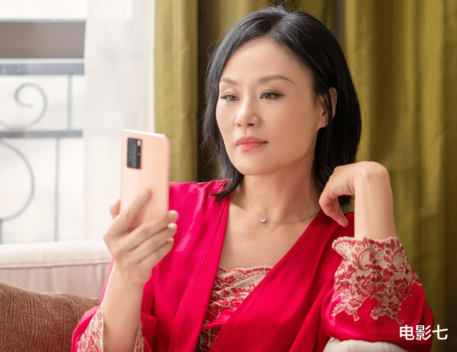 军人|播放量高达1.6亿,“不扮嫩”的白百何,打出了一副王炸剧