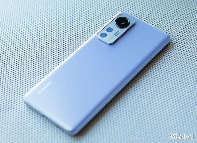 hdr|小米11 Pro官方跌破三千元,小米12X:我很受伤 ?