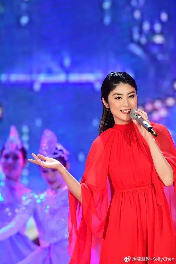 陈慧琳|50岁美上热搜的陈慧琳，保养秘诀是“不跟魔鬼打交道”