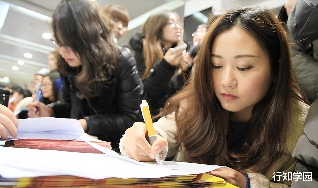珠海|大学生“白菜化”正在上演,连家都养不起了,还怎么填补就业缺口