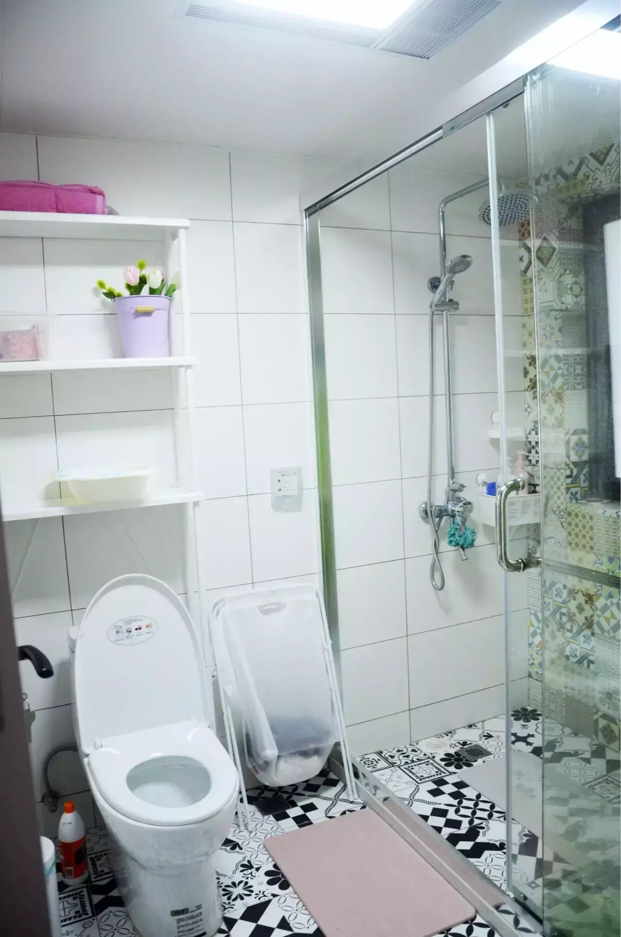 78平现代两居室,硬在主卧给媳妇挤出一个衣帽间,温馨又实用