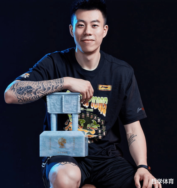 辽宁男篮|张庆鹏：辽宁队有绝对的冠军实力 焦健：辽宁队三连冠，没有问题！