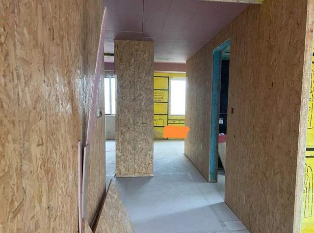 欧松板和多层板哪个好?5点告诉你答案,但要注意各自的2个特点