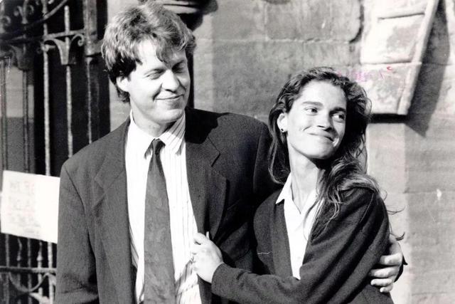 戴安娜王妃|戴妃侄女婚礼受争议,新郎比岳父还要大5岁,身价高达22亿美元