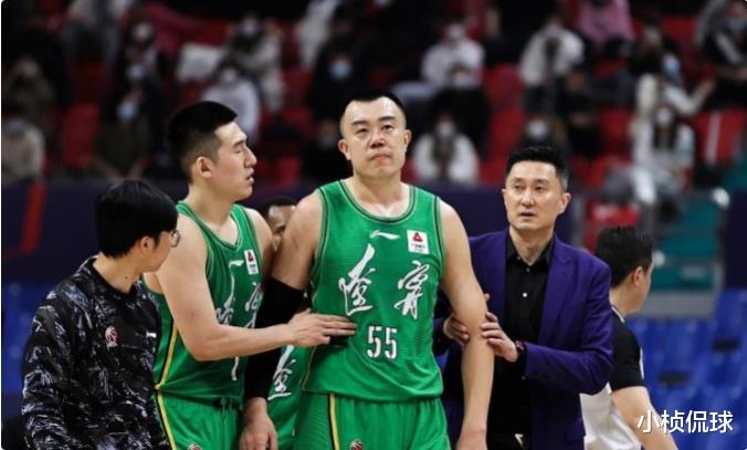天津男籃|韓德君傳來(lái)好消息，又一隊(duì)裁外援放棄爭(zhēng)冠，教練席新人助天津崛起