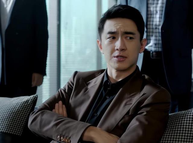 谭松韵|162CM谭松韵比186CM林更新矮24CM却人气更高，网友：状态差太大