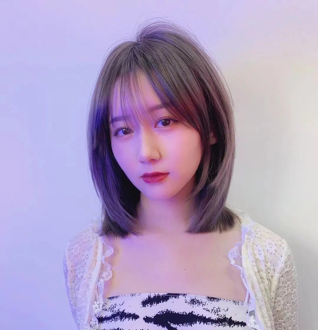 直发 夏天别再烫卷了，最火还剪短和长直发，看看这14款