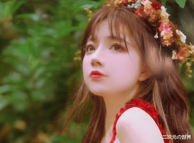 王奕萌|五万人在线看她起床，国服第一萝莉王奕萌，到底是怎么炼成的