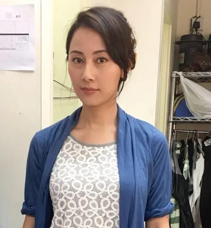 袁嘉敏|“风月女王”袁嘉敏:这些年的时光,终究是错付了