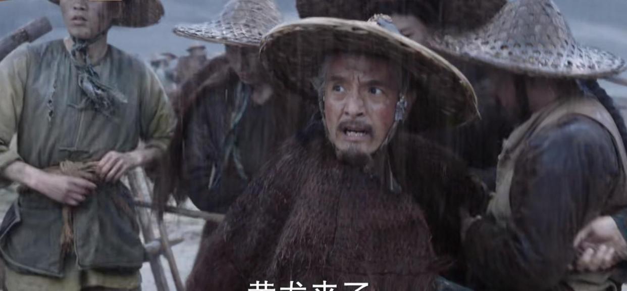 天下长河|演完《冰雨火》又演《天下长河》,换个造型,差点没认出“东哥”