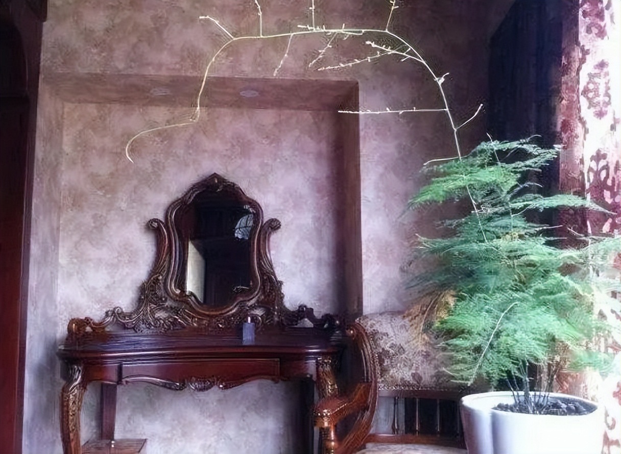 晒晒婆家准备的婚房，装修花120万，光餐桌4万，冰箱你都没见过！