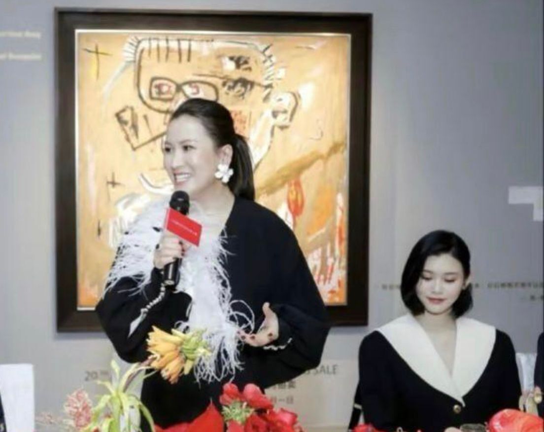 护肤 奚梦瑶当妈后圆润了不少，穿黑白礼服配短发，气质都变得好温柔