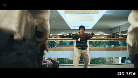 柳岩|没想到，59岁的杨紫琼会用一部“黄暴污”的电影，成为今年的王炸